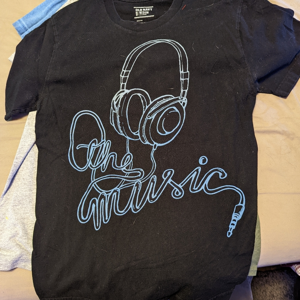 Old Navy graphics t-shirt